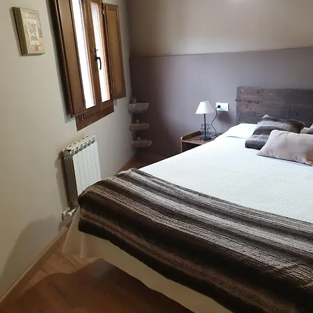 Turismo Rural Casa Del Batlle * Sarroqueta