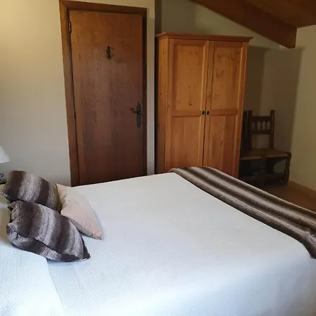 Turismo Rural Casa Del Batlle * Sarroqueta